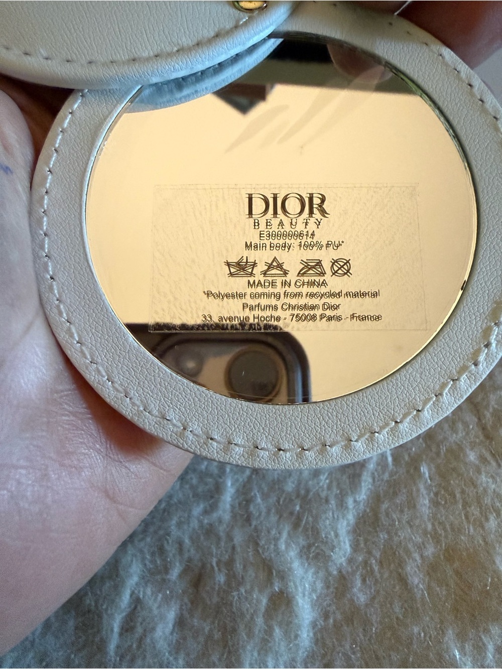 Dior round leather makeup mirror - Picture 4 of 4